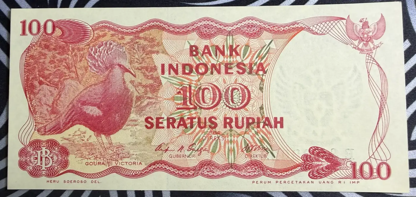 Uang Kertas Rp 100 Goura Victoria - Burung Dara Mahkota (1984) - uang kuno Indonesia asli - foto 1