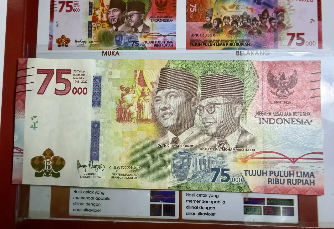 UPK Rp 75.000 Peringatan 75 Tahun Kemerdekaan RI (2020) + Folder BI - Seri Cantik 777 - uang kuno Indonesia asli - foto 1